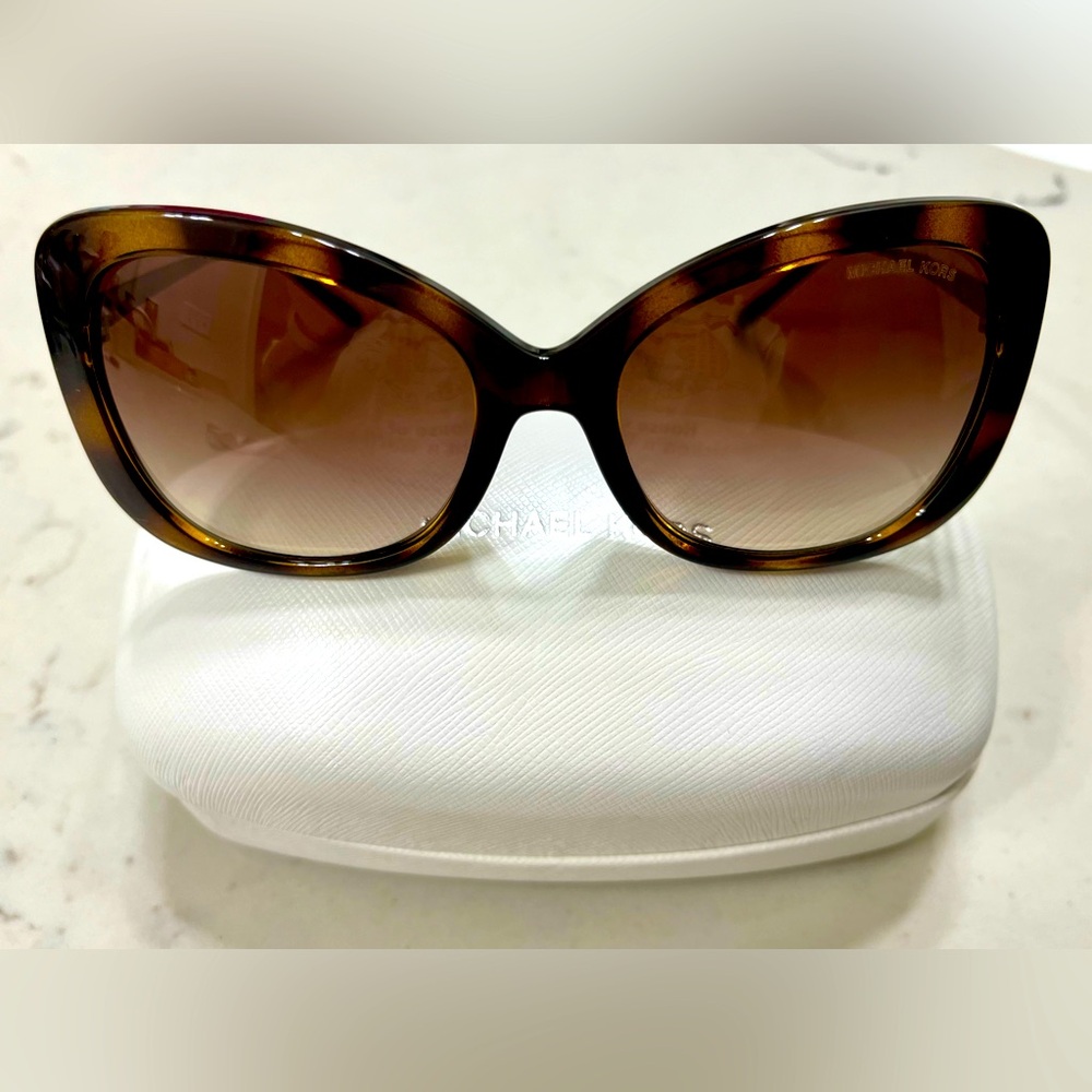 Michael Kors Cat-eye Sunglasses (Antonella II)